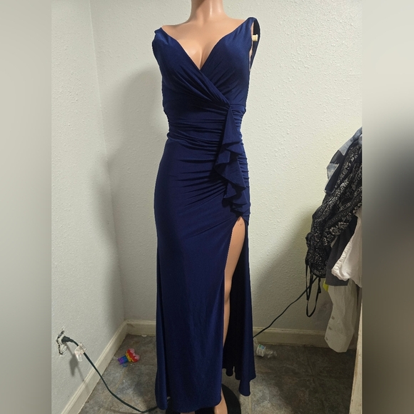 Betsy & Adam Elegant Navy Maxi Dress - Picture 2 of 8